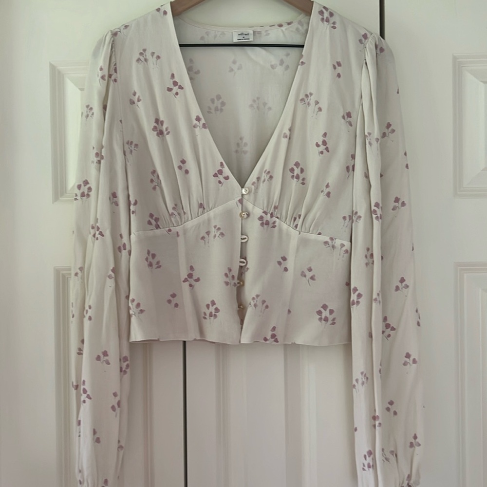Aritzia Cream Floral V-Neck Button Front Blouse